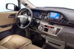 Honda FR-V 2004 года